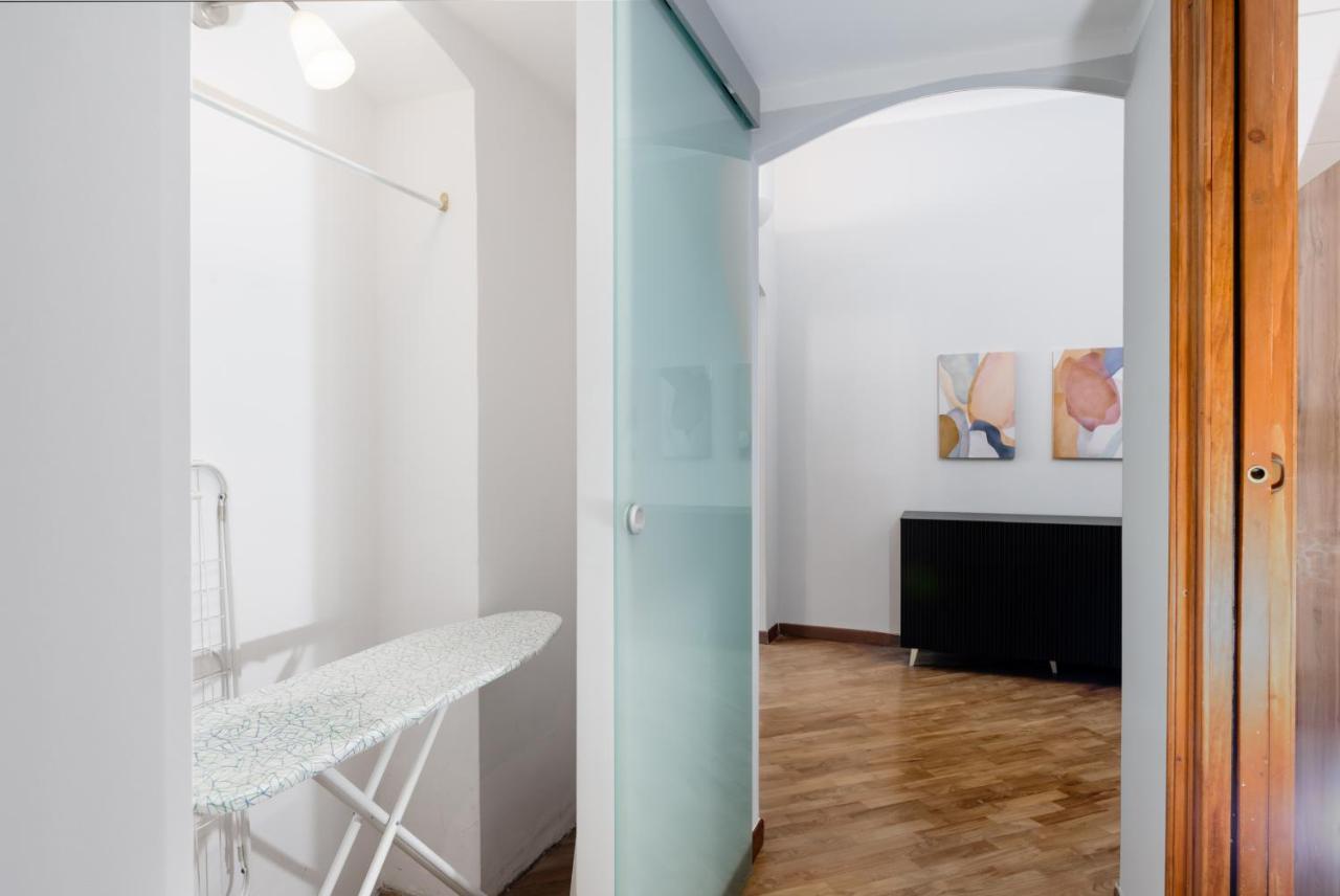Esclusivo 130 Mq + Terrazzo Via San Vincenzo Apartment Genoa Exterior photo